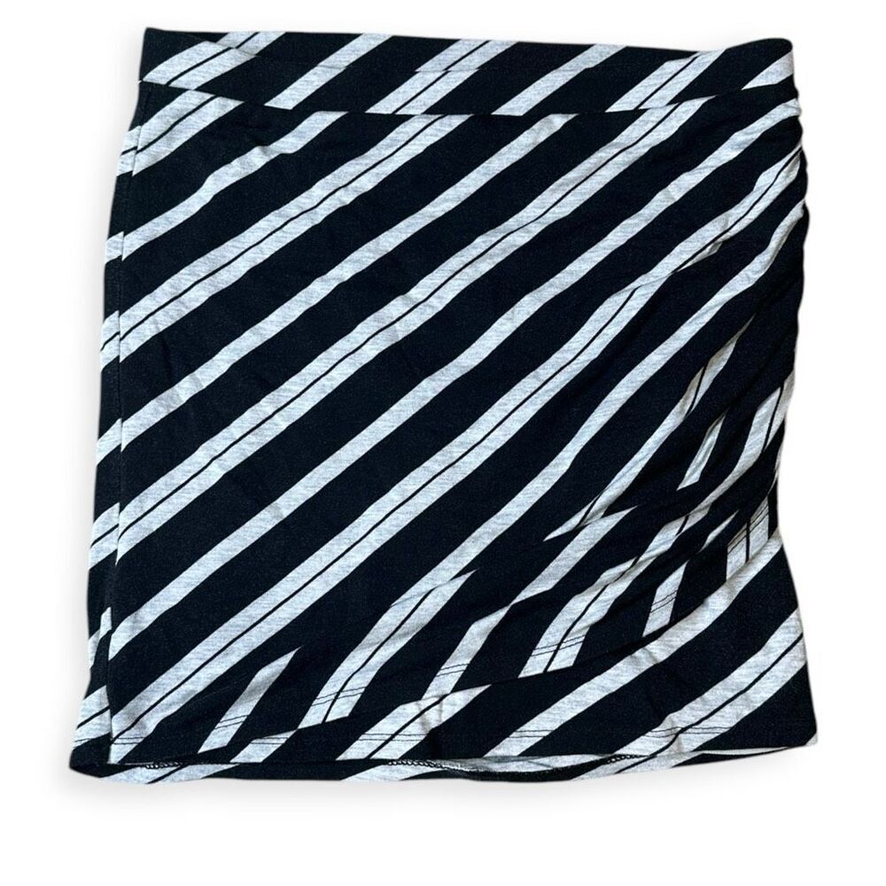 VICTORIA’S SECRET Women’s Black Heathered Gray Diagonal Striped Ruched Mini Skir